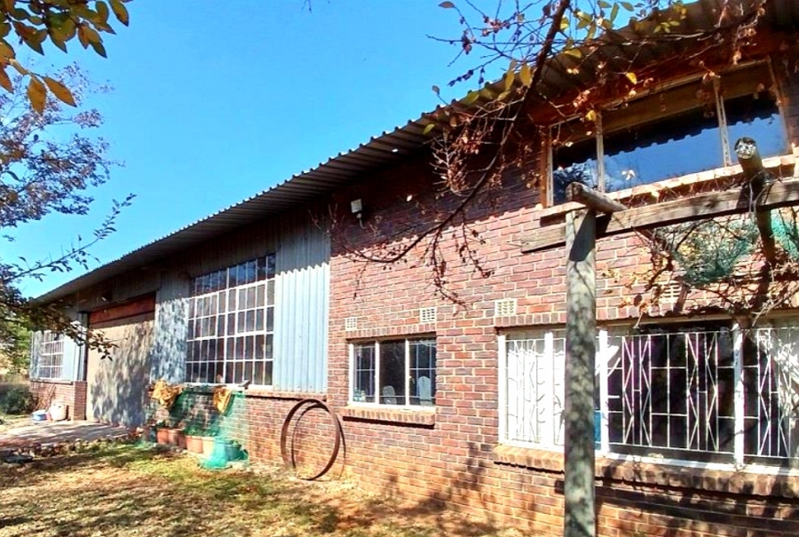 5 Bedroom Property for Sale in Rietfontein A H North West